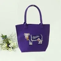 حقيبة حمل اللباد الأنيقة التي تصنعها بنفسك هي حقيبة هدايا وتتوافق مع التسوق كثيرًا